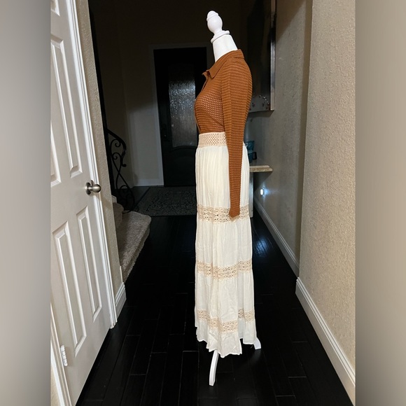 - #397 Crochet Trimmed Maxi - Picture 3 of 14